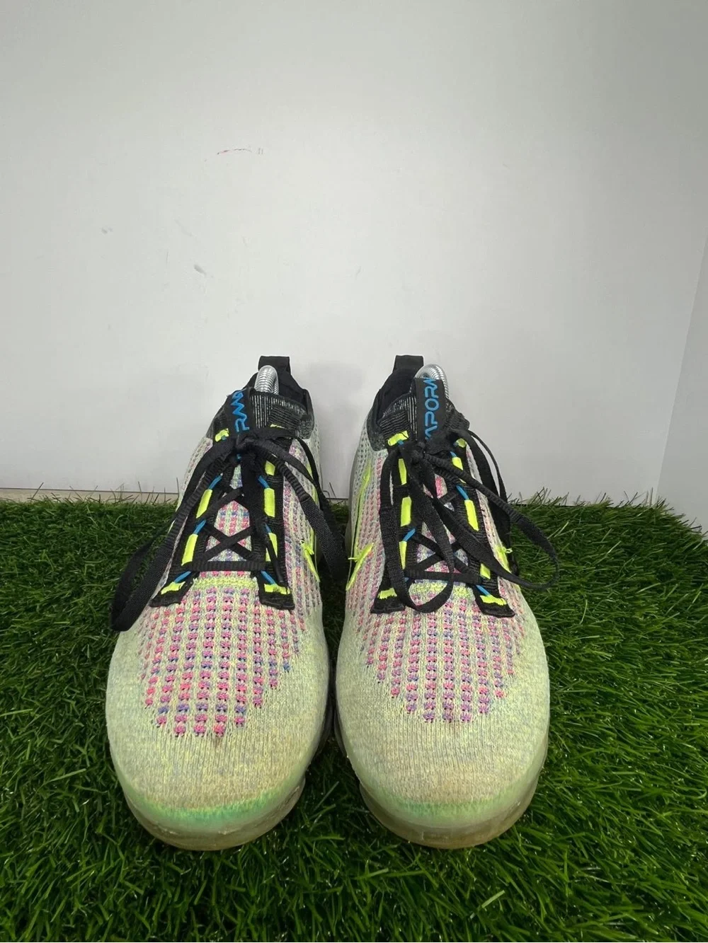 Nike Kids Multicolor Flyknit Sneakers with Neon Yellow Swoosh